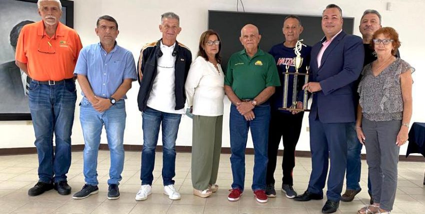 Felicidades a Las Nativas de Barranquitas quienes se proclamaron Campeonas de la Liga Voleibol Master de Orocovis.