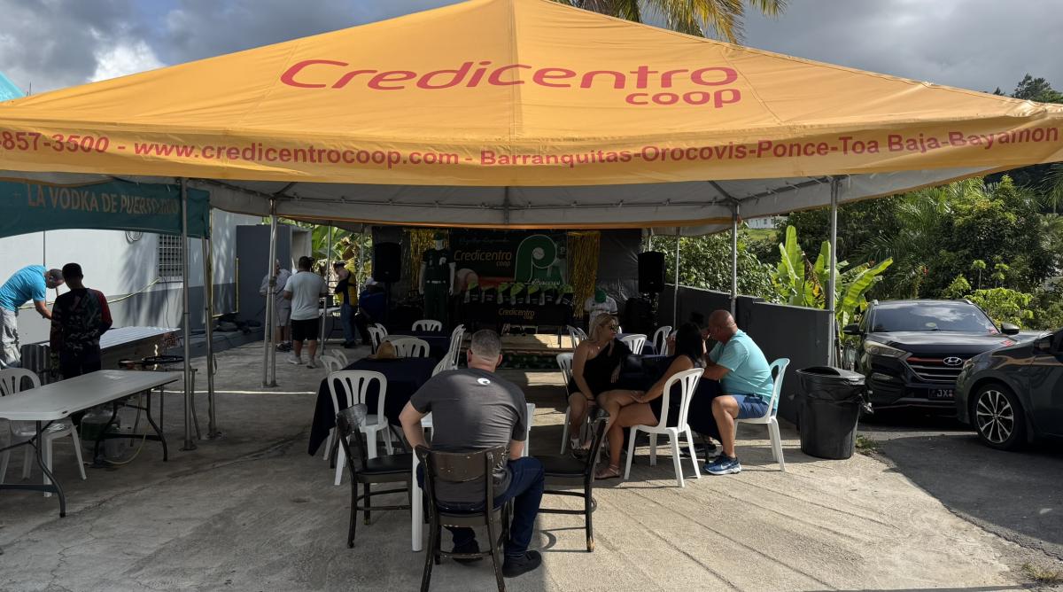 Entrega Uniformes Próceres Barranquitas Clase A