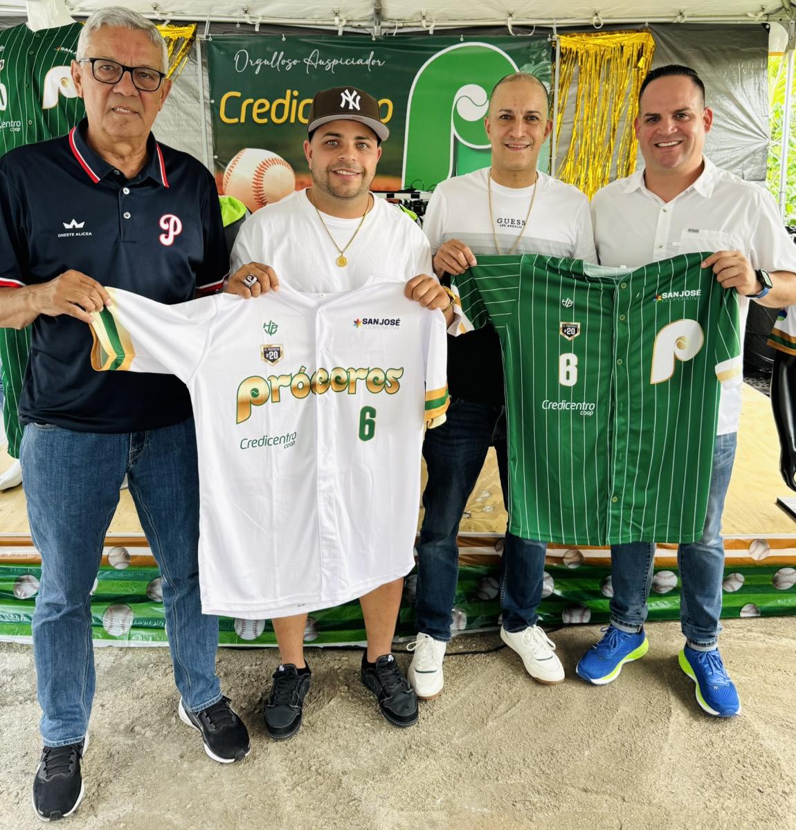 Entrega Uniformes Próceres Barranquitas Clase A