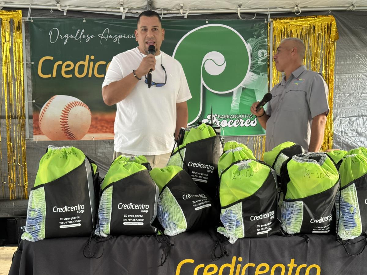 Entrega Uniformes Próceres Barranquitas Clase A