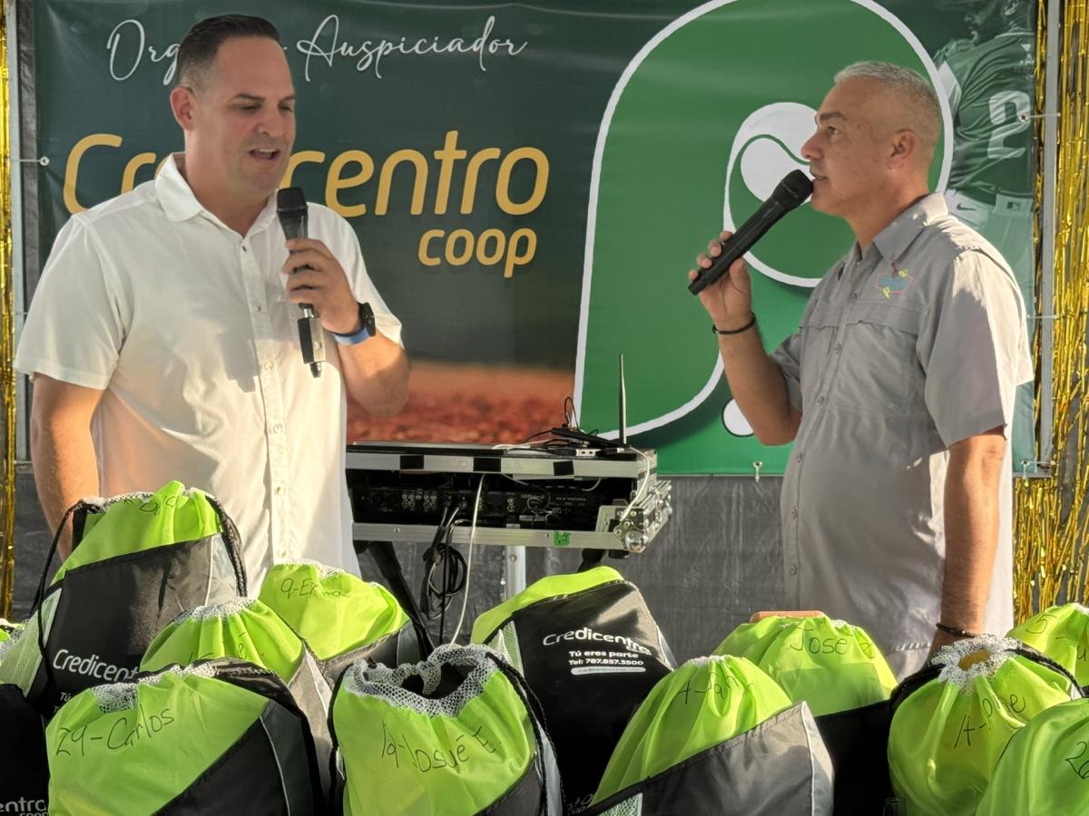 Entrega Uniformes Próceres Barranquitas Clase A